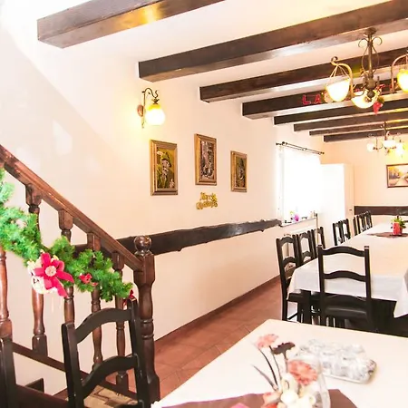 Roua Muntilor Casa de hóspedes 3*